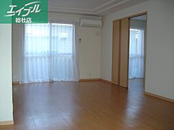 JR山陽本線 新倉敷駅 3.6kmの賃貸アパート 1階1LDKのリビング/ダイニング