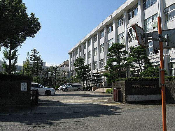 画像13:兵庫県立豊岡総合高校（577m）