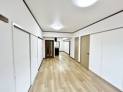 サルヴァトーレ東小倉 101 1階3LDKのリビング/ダイニング