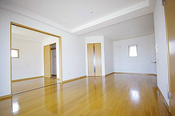 アヴニール吉志