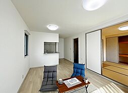 アネシス井堀B棟 202 2階2LDKのリビング/ダイニング