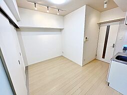 プルーム下到津 602 6階1DKのリビング/ダイニング