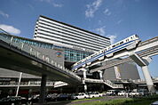 ☆JR小倉駅＆アミュプラザ（小倉城口）（440m）