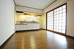 ディアライフ赤坂 203 2階3DKのリビング/ダイニング