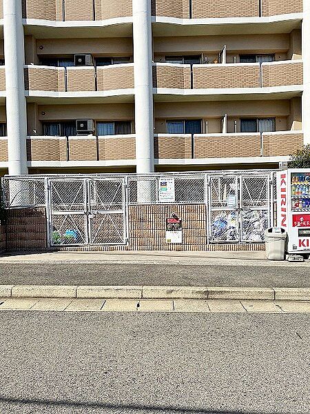 ニューシティアパートメンツ南小倉 I