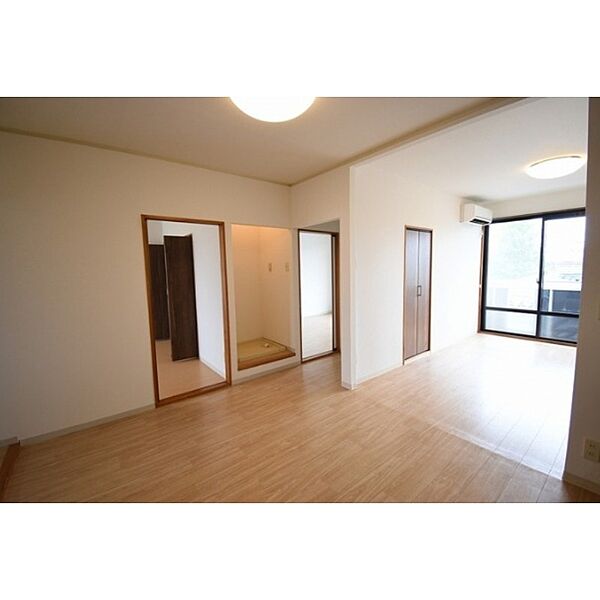 香川県高松市屋島西町(賃貸アパート2LDK・1階・52.55㎡)の写真 その3
