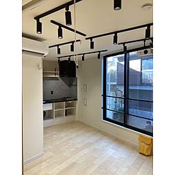 オークレスト下目黒 1階2LDKのリビング/ダイニング