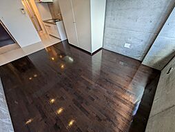 ecru 2階ワンルームのリビング/ダイニング