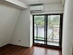 オーチャードアルファ 4階1LDKのリビング/ダイニング