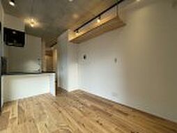 trias129 2階ワンルームのリビング/ダイニング