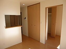 クレッセント 2階1LDKのリビング/ダイニング