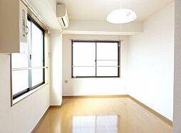 リライアンスコート志村 4階ワンルームのリビング/ダイニング