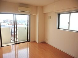 レジオス世田谷尾山台 3階1Kのリビング/ダイニング