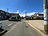 外観：前面道路含む現地写真