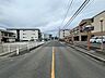 外観：前面道路含む現地写真