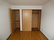 ベッドルーム収納