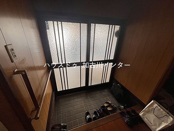 玄関を拡大表示