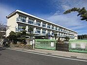 豊田市立古瀬間小学校 860m