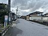外観：前面道路含む現地写真