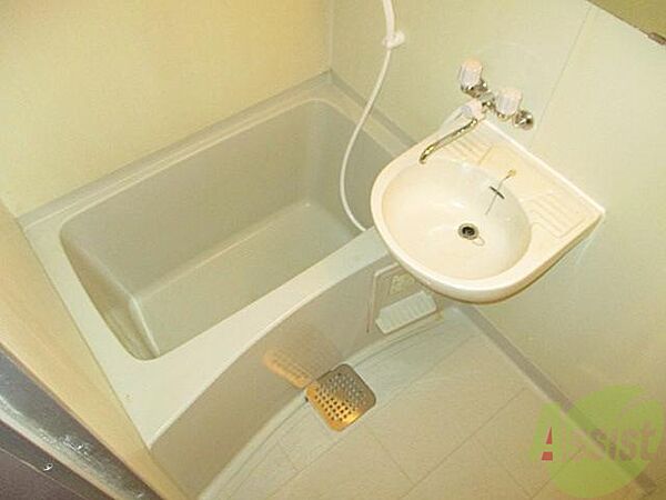 画像4:お風呂は洗面所が中あるタイプです。にタイプです。