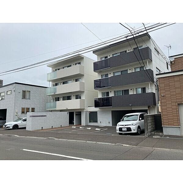 北海道札幌市中央区南八条西20丁目(賃貸マンション2LDK・2階・56.76㎡)の写真 その1