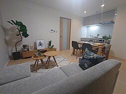 伊丹グリーンハイツ 805 3LDKのリビング/ダイニング