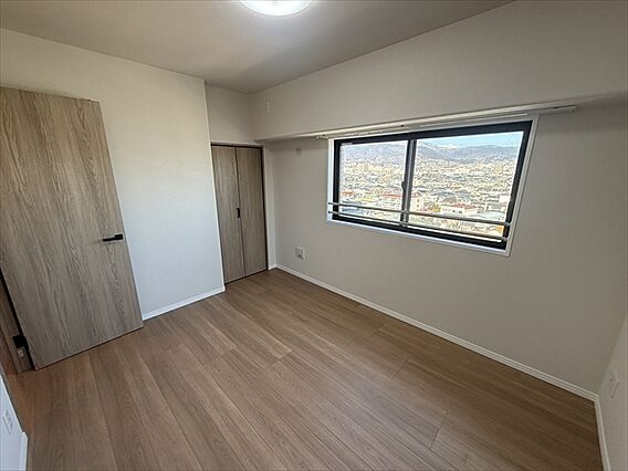 角部屋ですので...