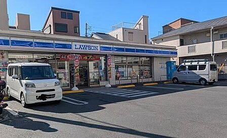 コンビニ 190m ローソン横浜中村町二丁目店(近いので、なにかと便利なコンビニ。日々の暮らしを彩ります!)