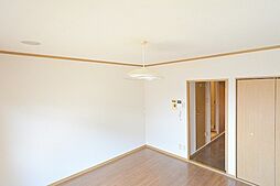 メゾンデジュール 205号室 2階1Kのリビング/ダイニング