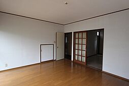 兼沢邸 4DKのリビング/ダイニング