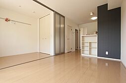 シグマボックス 202号室 2階1LDKのリビング/ダイニング