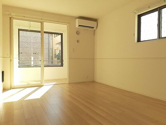 サリュー_内装_0