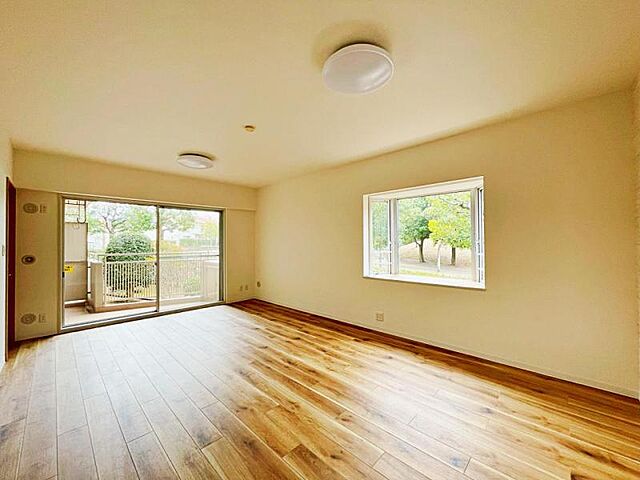 リビング/ダイニング グリーンメゾン鶴牧 1階/-