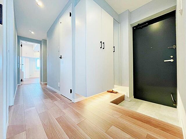 玄関 ステイツ三鷹ヴェルパセオ 7階/-