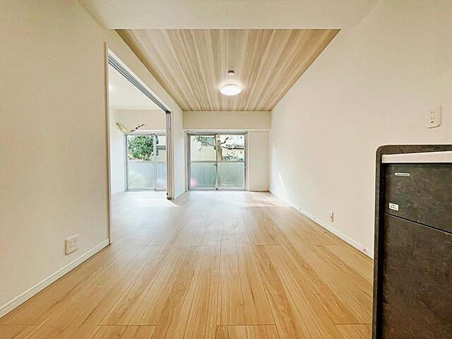 リビング/ダイニング マンション国領 1階/-