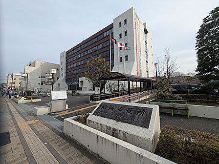 稲城市役所　徒歩9分