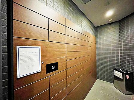 【宅配ボックス】不在時の荷物の受取もできます。