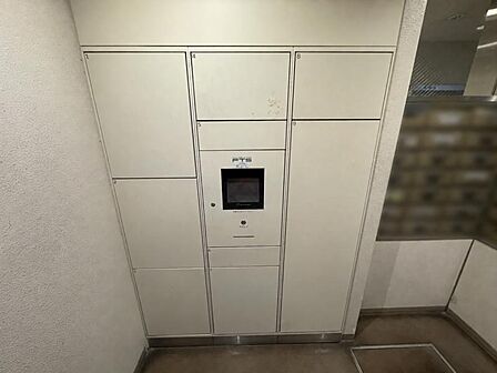 【宅配ボックス】不在時の荷物の受取もできます。
