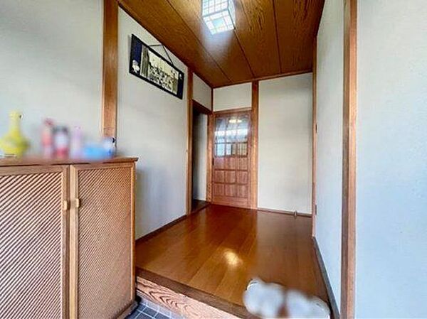 玄関を拡大表示