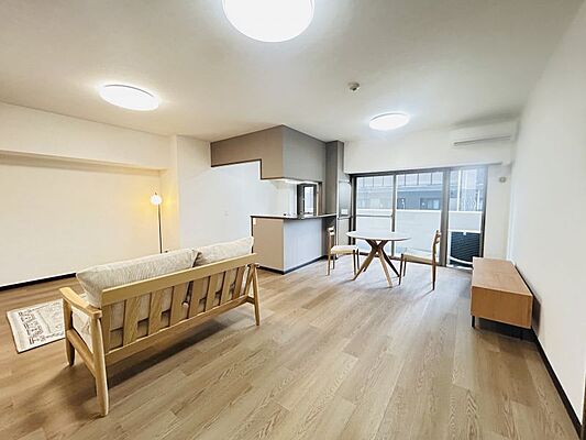 リビング/ダイニング エイルヴィラ新町リーセントステージ 2階/-