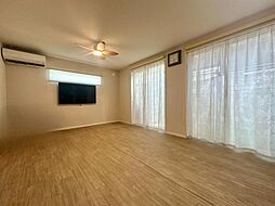 熊本市東区新生2丁目 4LDKのリビング/ダイニング