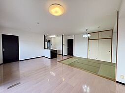 アルバガーデン上熊本 3LDKのリビング/ダイニング