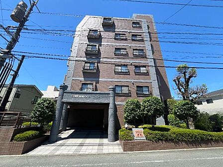 敷地内駐車場1台付き!充実のセキュリティ環境で戸建て感覚の安心・快適な暮らしを実現できます♪
