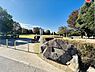 周辺：長嶺公園まで　580m　徒歩約8分