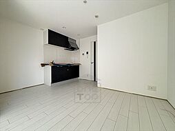 エテルナコート総持寺 3階1LDKのリビング/ダイニング