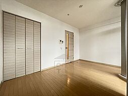 アーバンウェル茨木 8階1Kのリビング/ダイニング