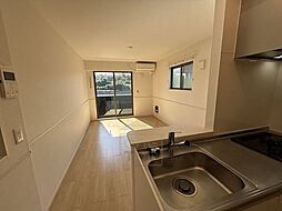 アースガーデン 1階2LDKのリビング/ダイニング