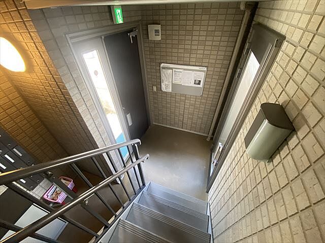 4 / 22