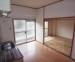 京阪本線 伏見稲荷駅 徒歩1分の賃貸マンション 1階2DKのリビング/ダイニング