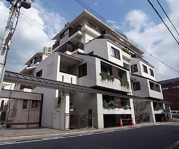 京都府京都市中京区堺町通竹屋町上る橘町(賃貸マンション2LDK・1階・55.89㎡)の写真 その1